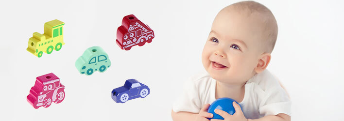 Belle perline in legno con veicoli per la realizzazione di accessori per bambini