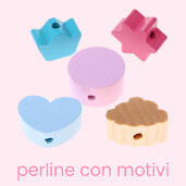 Perline con motivi in lingue diverse